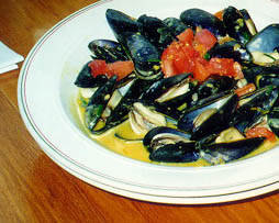 Steamed Penn Cove mussels